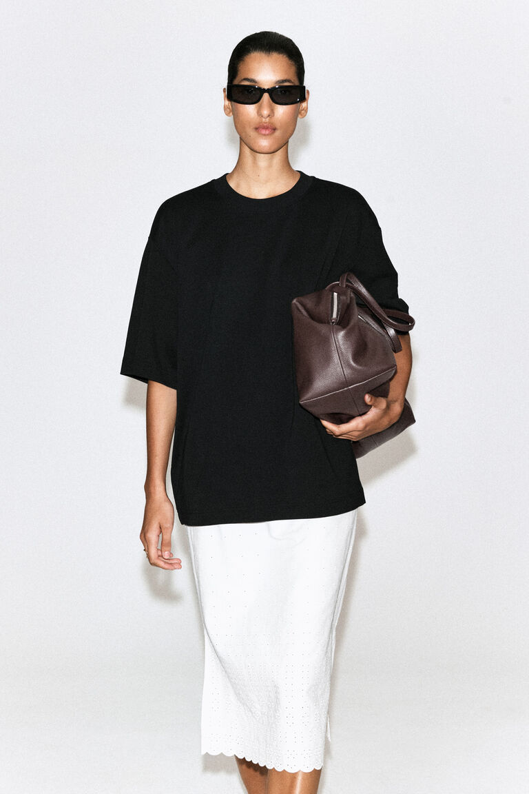 OVERSIZED T-SHIRT