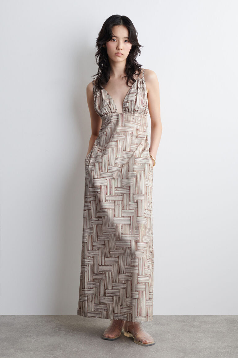 PRINTED V-NECK MAXI DRESS