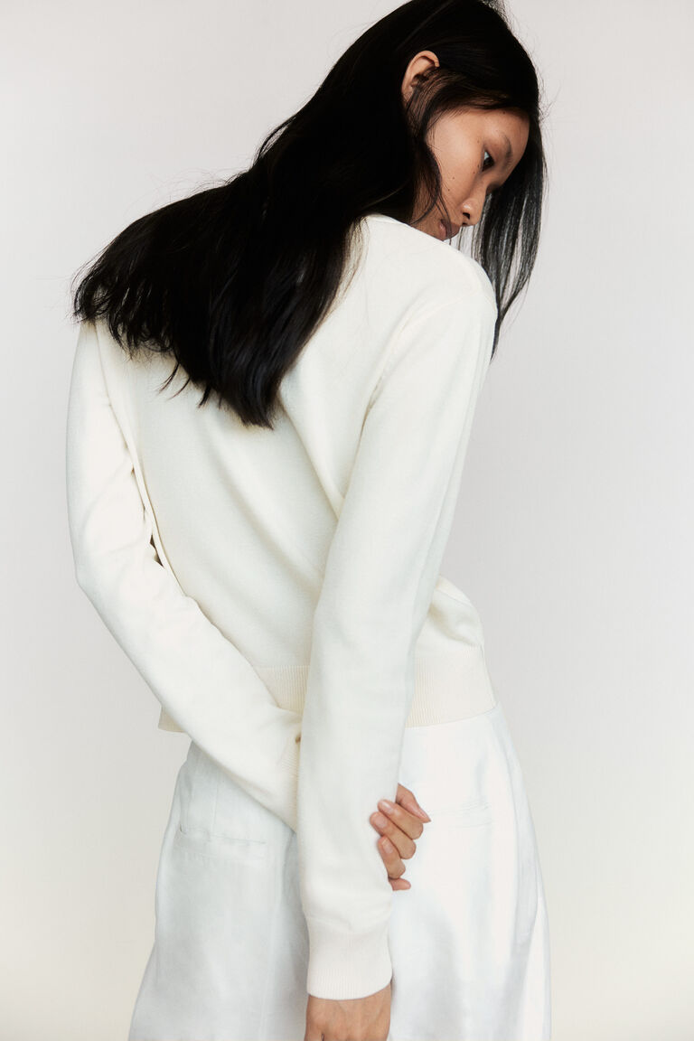 Knitted cardigan