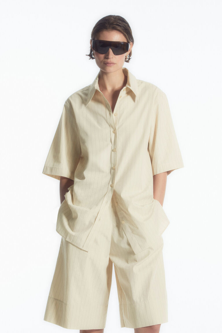 เสื้อเชิ้ตทูนิคแขนสั้น ทรงปกติ