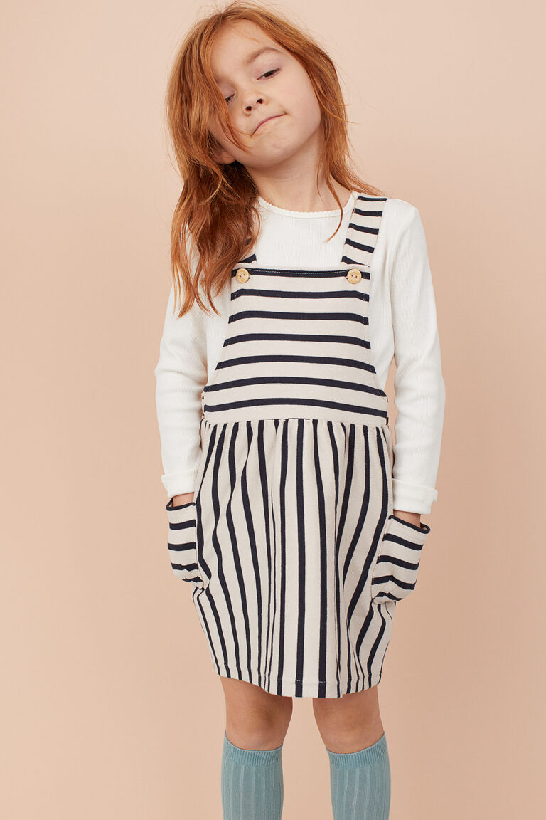 black jeans ripped knees womens