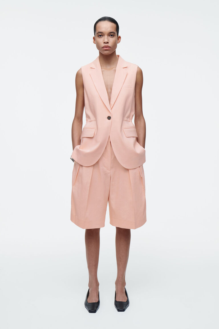 LONGLINE PLEATED LINEN SHORTS