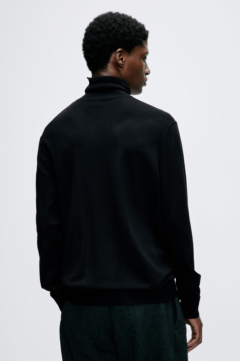Slim Fit Fine-knit polo-neck jumper