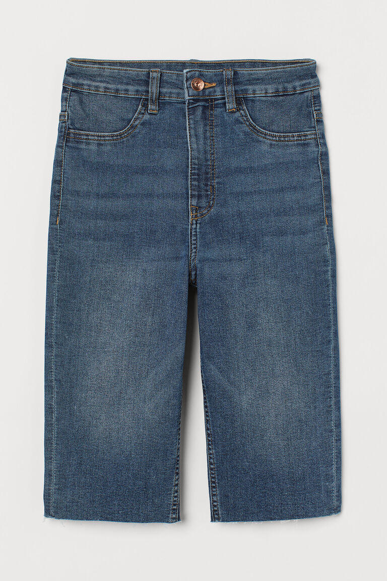 Kneelength denim shorts