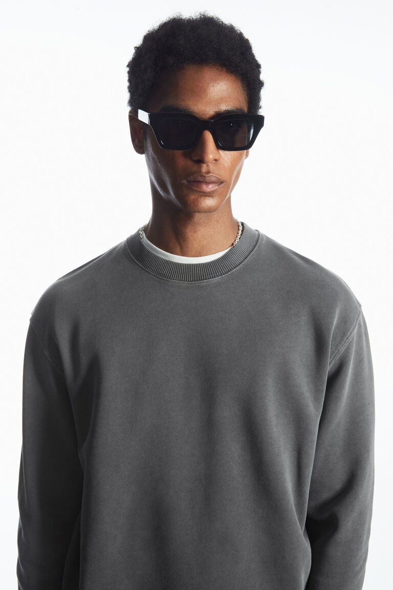 RELAXED-FIT SWEATSHIRT
