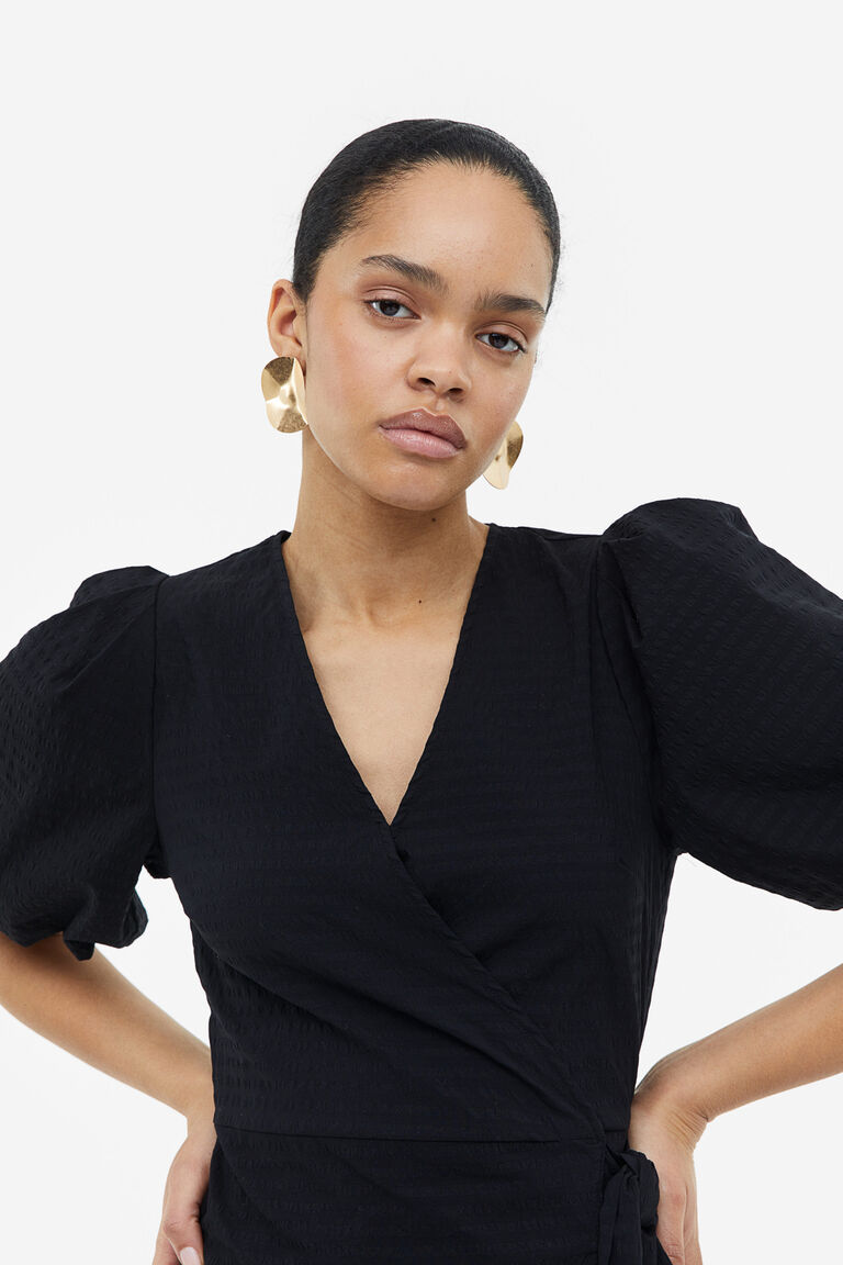Puffsleeved wrap dress