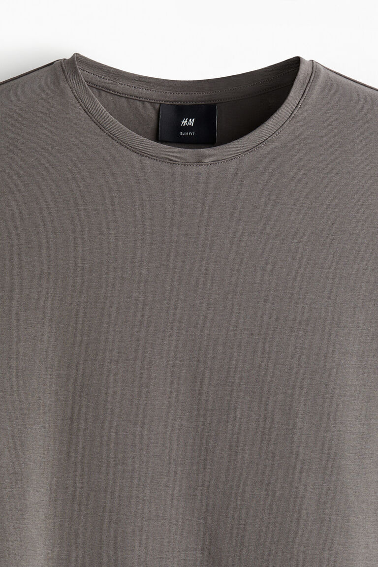 【BAUF】Blogo Slim Fit T-shirt スリムフィット Tシャツ SHOP > Tシャツ > スリムフィット | andar JAPAN