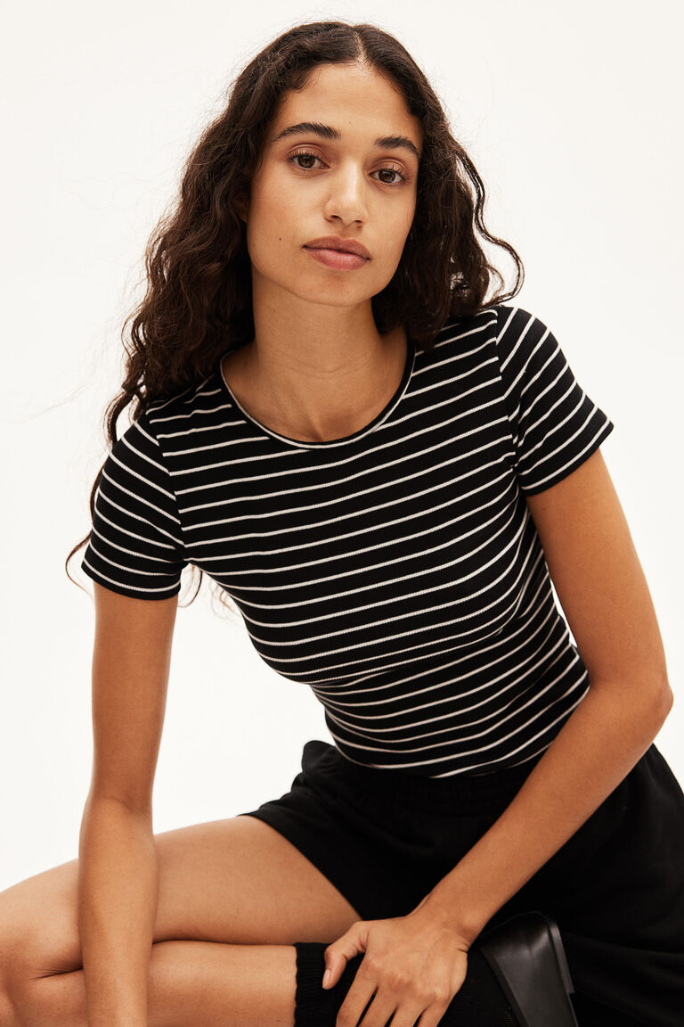 Ribbed T-shirt