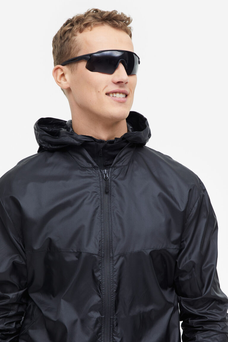 Lightweight running jacket