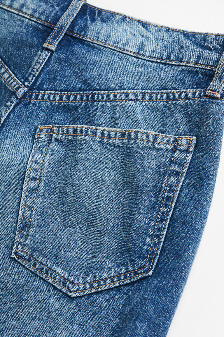 Highwaisted denim shorts