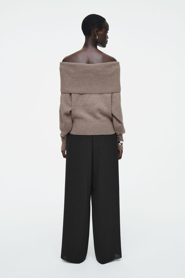 OFF-THE-SHOULDER MERINO WOOL JUMPER
