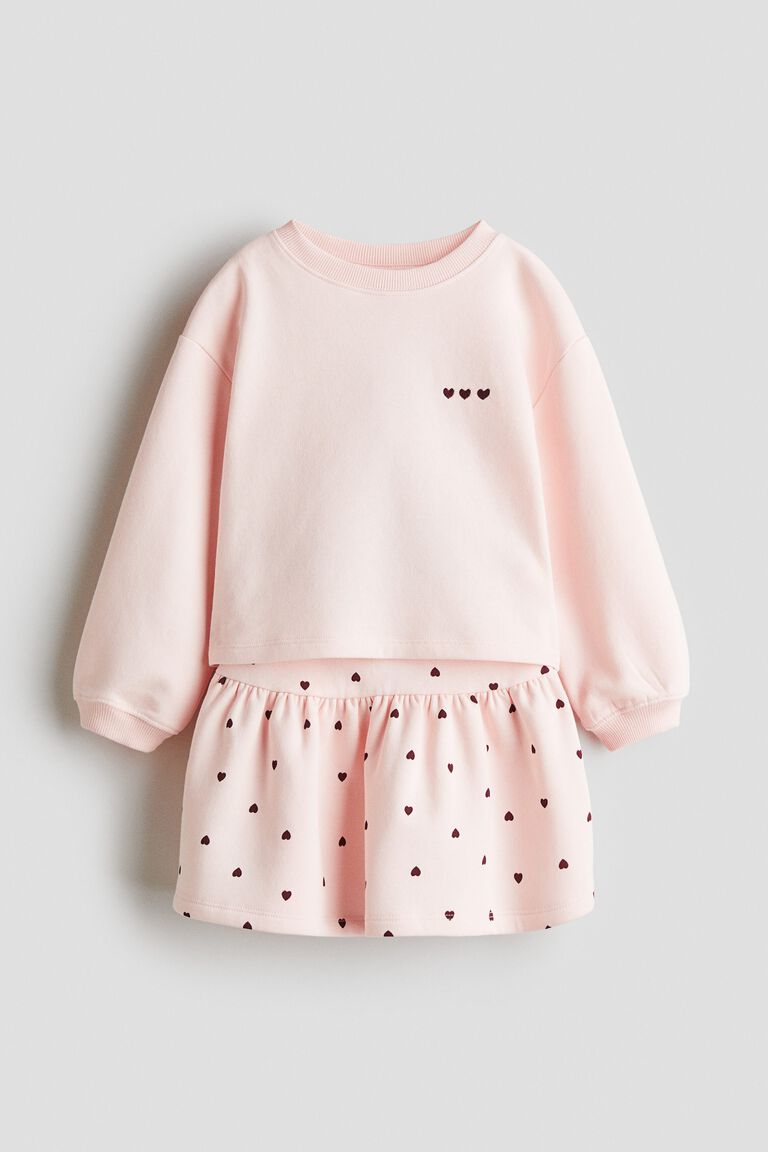 2-piece sweatshirt and skirt set