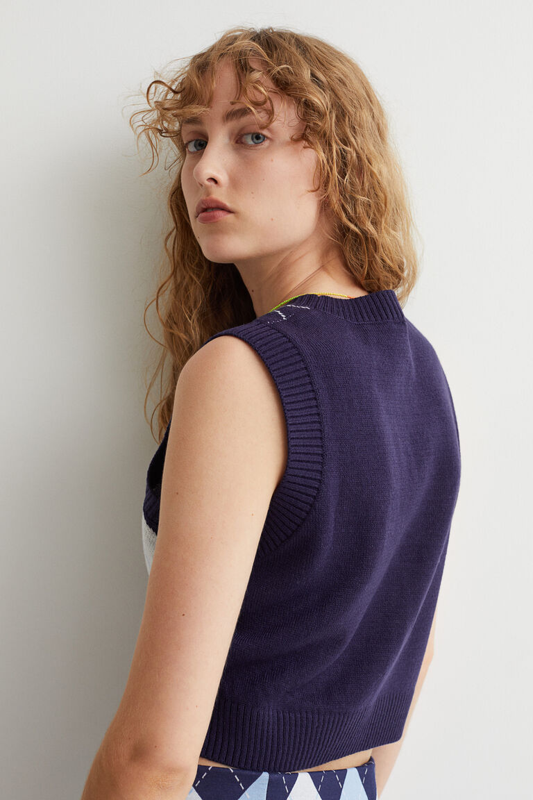 Cropped sweater vest