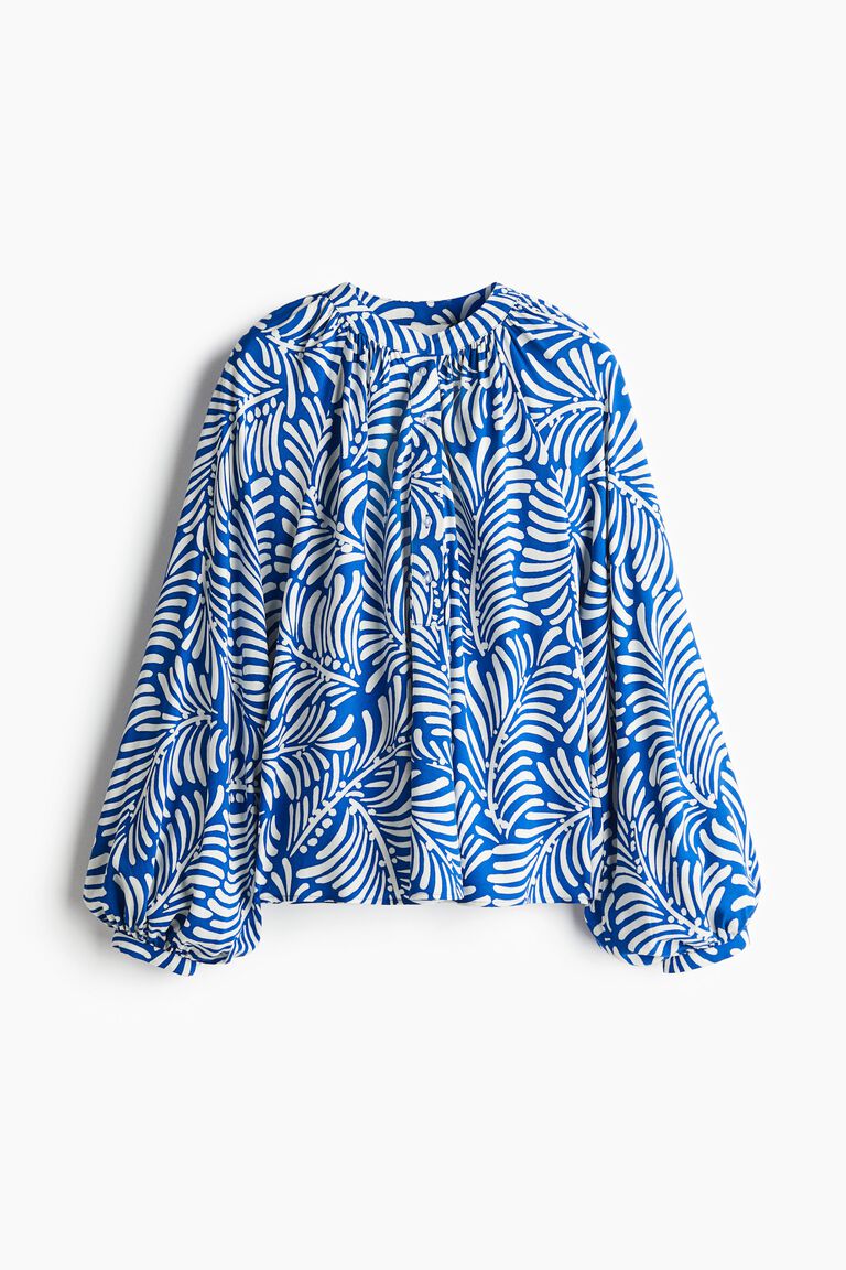 Balloon-sleeved blouse