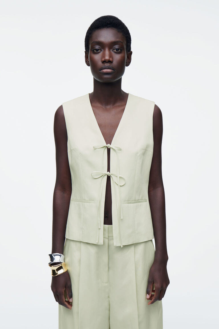 TIE-FRONT WAISTCOAT