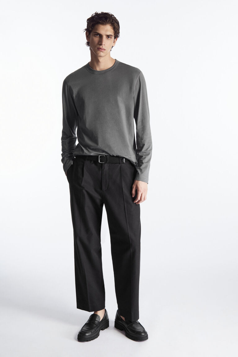 LIGHTWEIGHT LONG-SLEEVED T-SHIRT