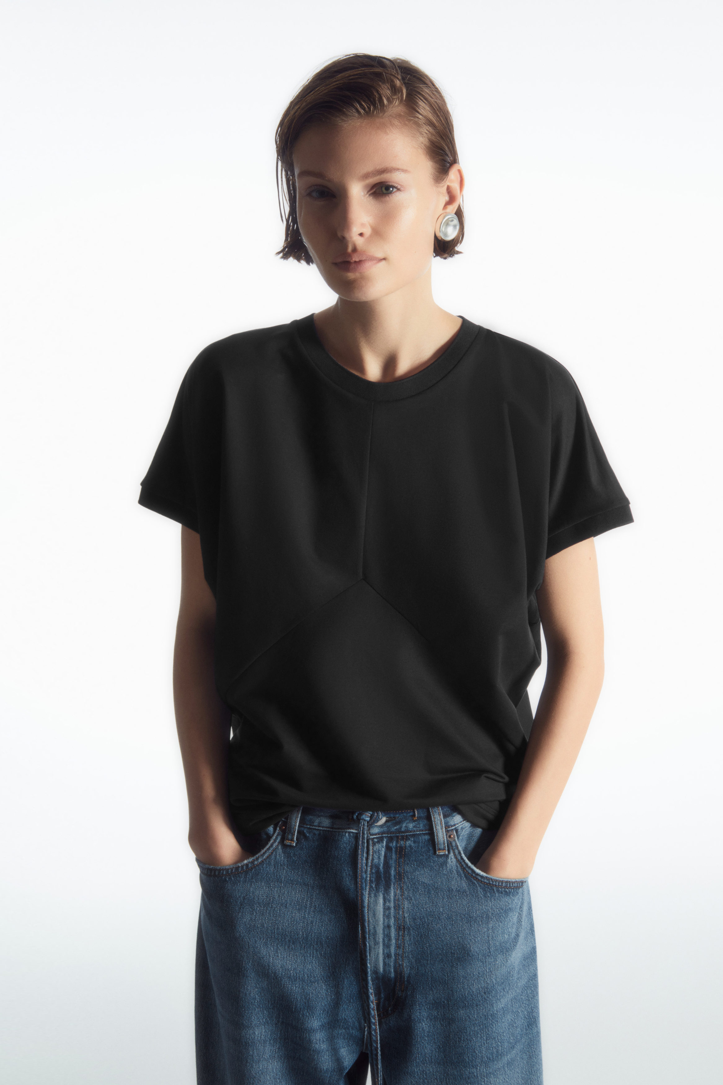 เสื้อยืดแขนค้างคาว ต่อลาย