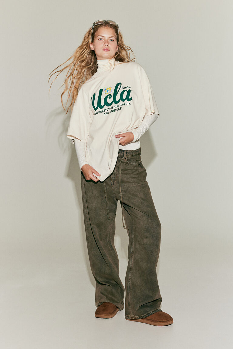 Tシャツ・カットソー LOUISA BALLOU Oversize shirt with a print. (113008 4000) Oversized printed T-shirt