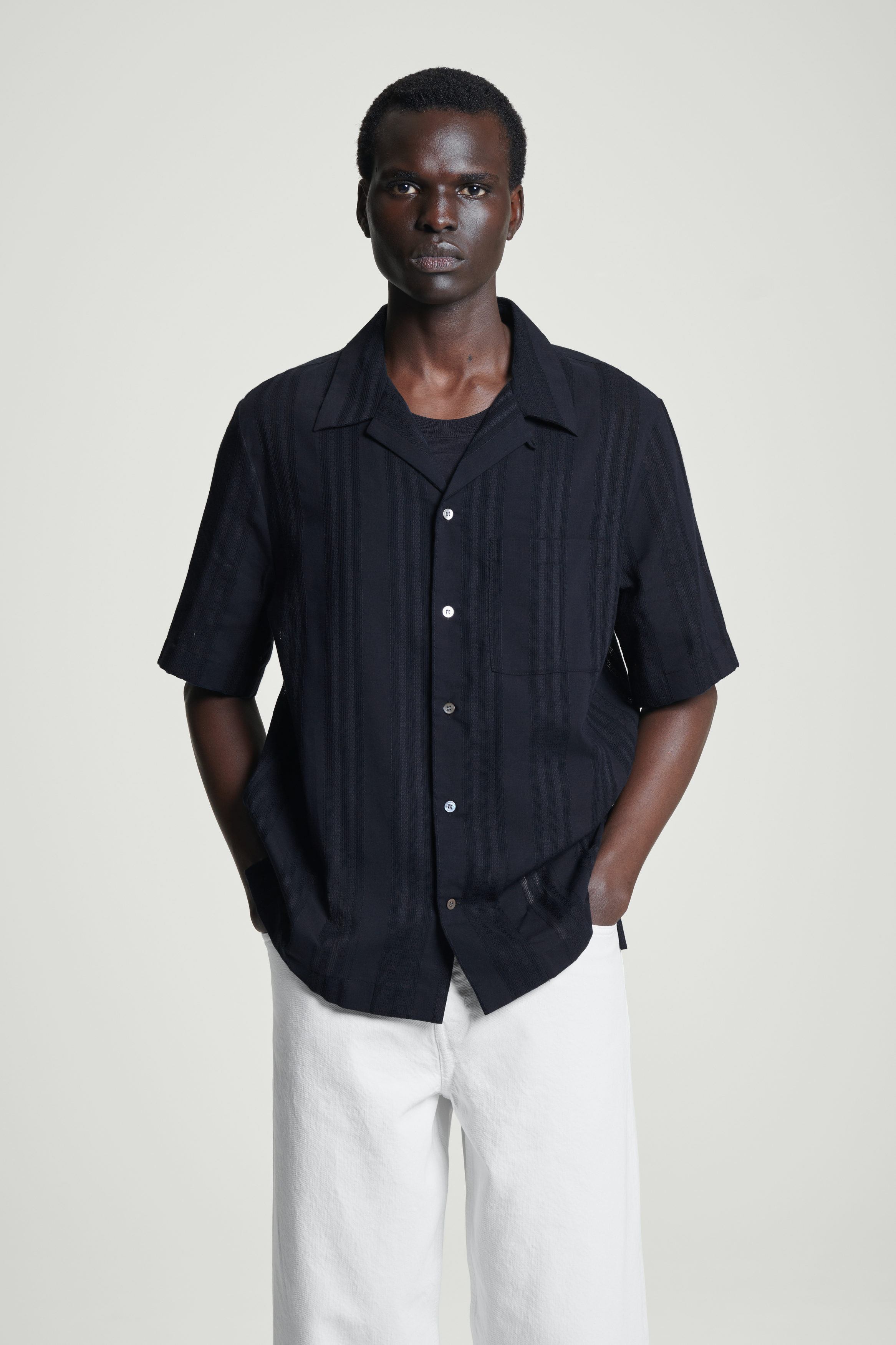 STRIPED SHORT-SLEEVED SHIRT