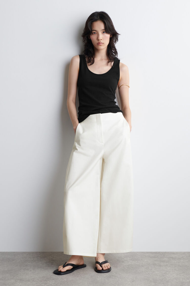CROPPED BARREL-LEG COTTON TROUSERS