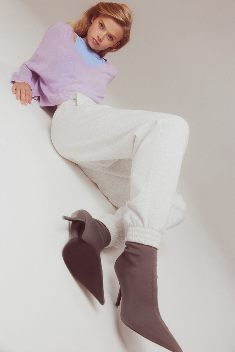 Stella soft v-neck knit ops