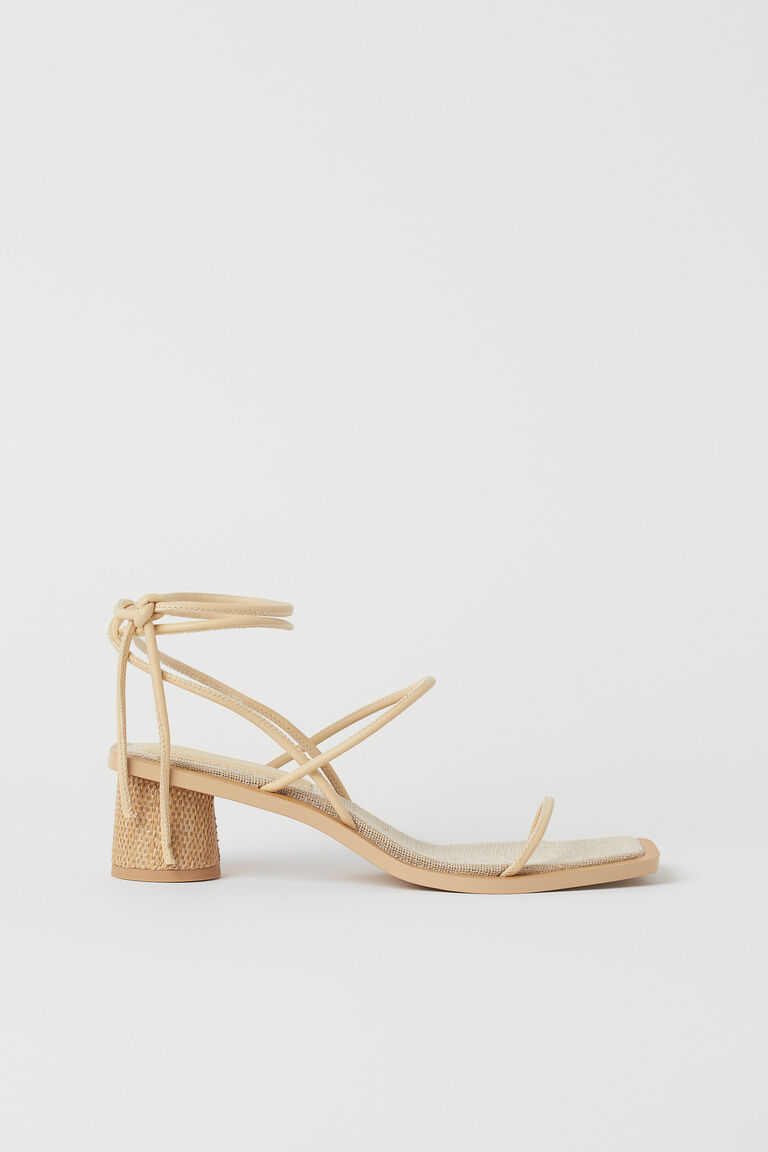 Tiestrap sandals