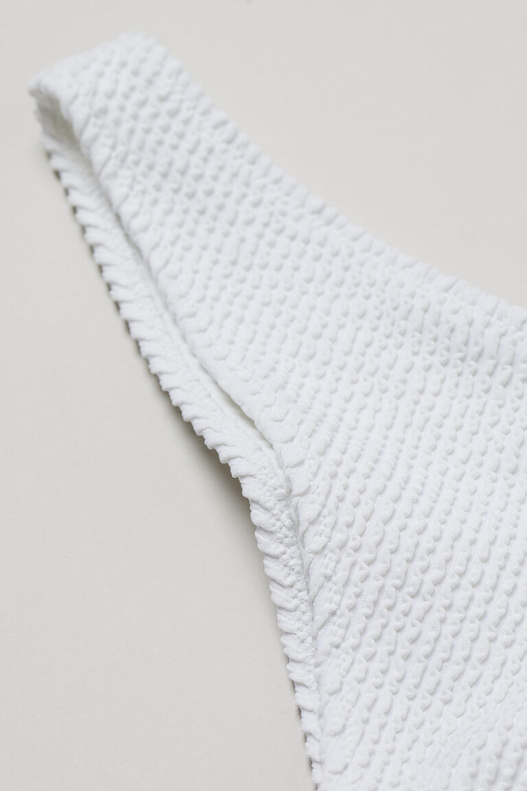 Brazilian bikini bottoms