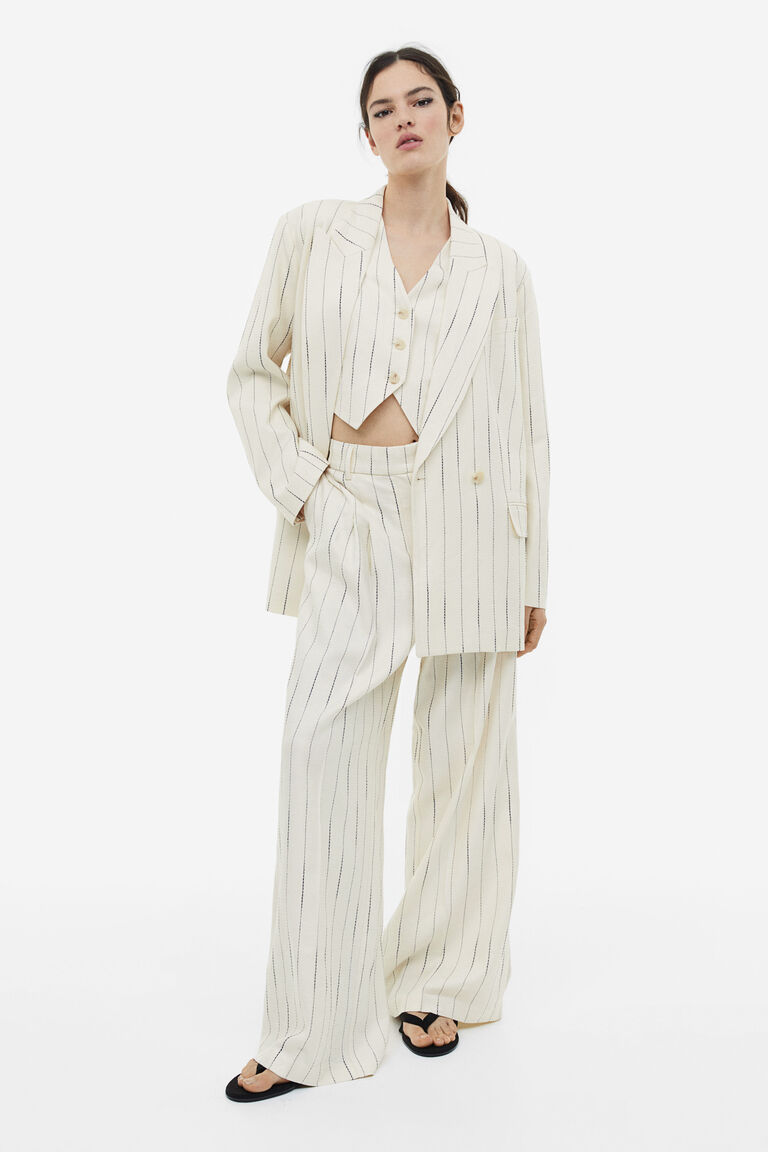 Strings Linen Blend Waistcoat in Naturale