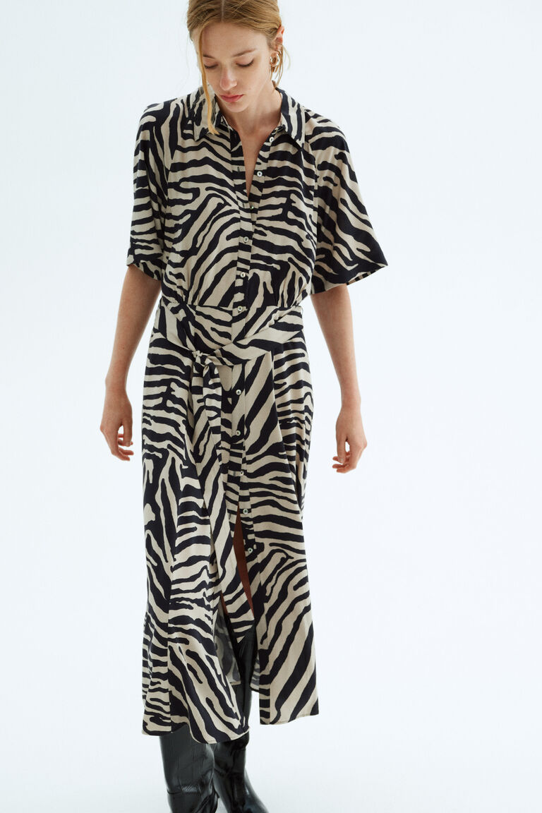 Tie-belt shirt dress