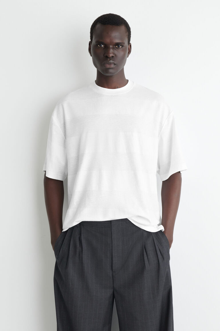 เสื้อยืดผ้าลินินผสมลายทางทรงโอเวอร์ไซส์