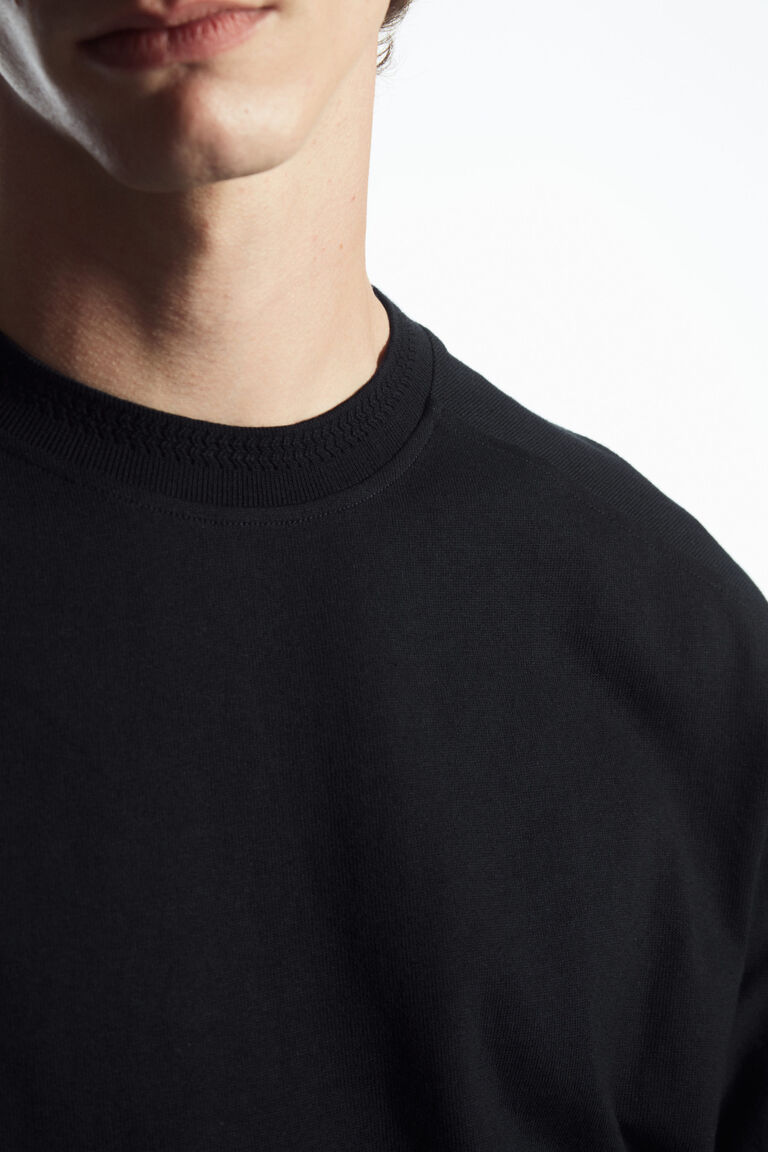 RELAXED-FIT PANELLED T-SHIRT