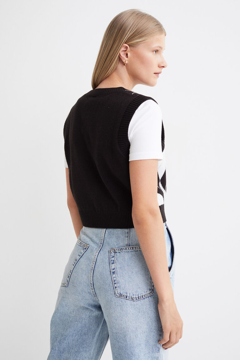 Cropped sweater vest