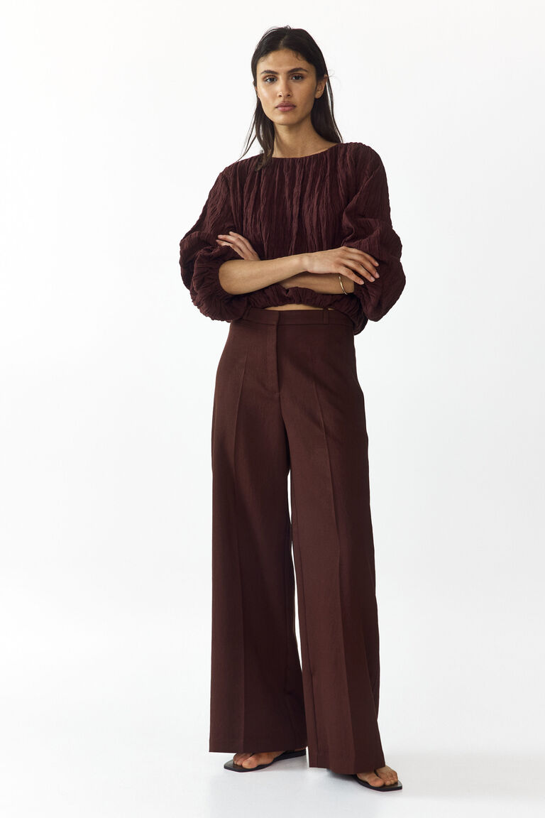 Wide tailored trousers