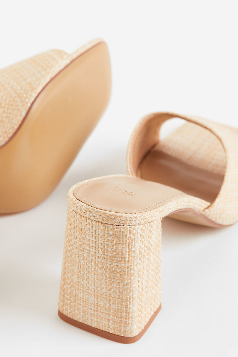 MULES SLIPPERS BEIGE COLOR STRAW WOVEN main image 0