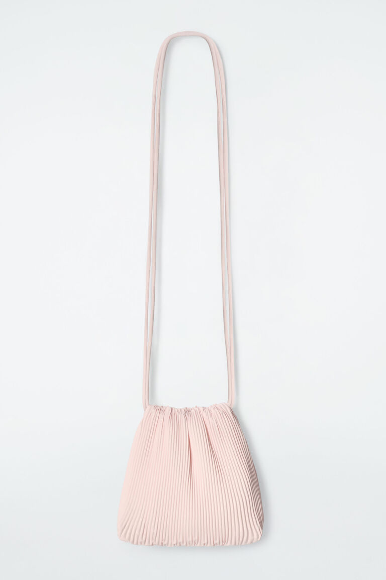 【COS】◆CAVATELLI MINI CLUTCH - PINK◆1261617001◆ CAVATELLI MINI CLUTCH - FAUX SHEARLING