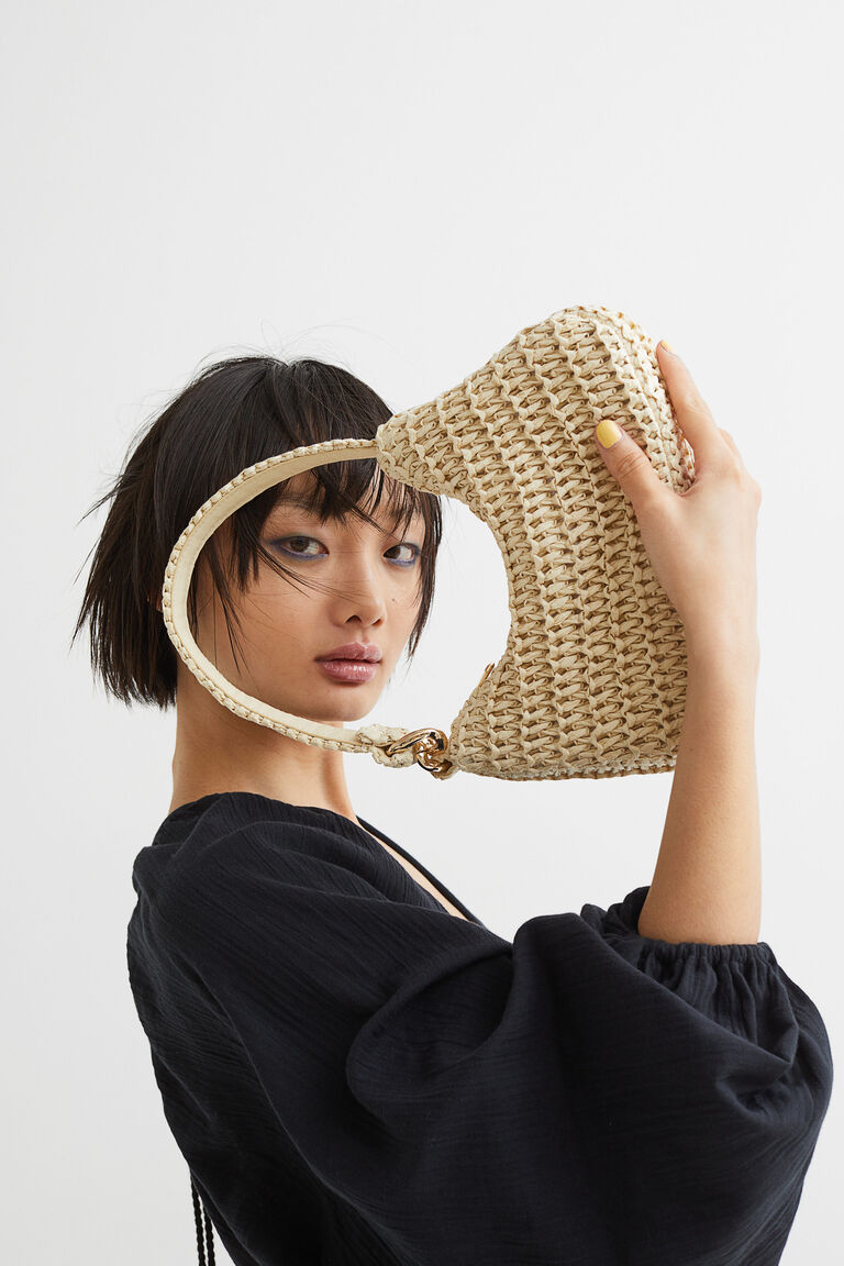 Straw shoulder bag