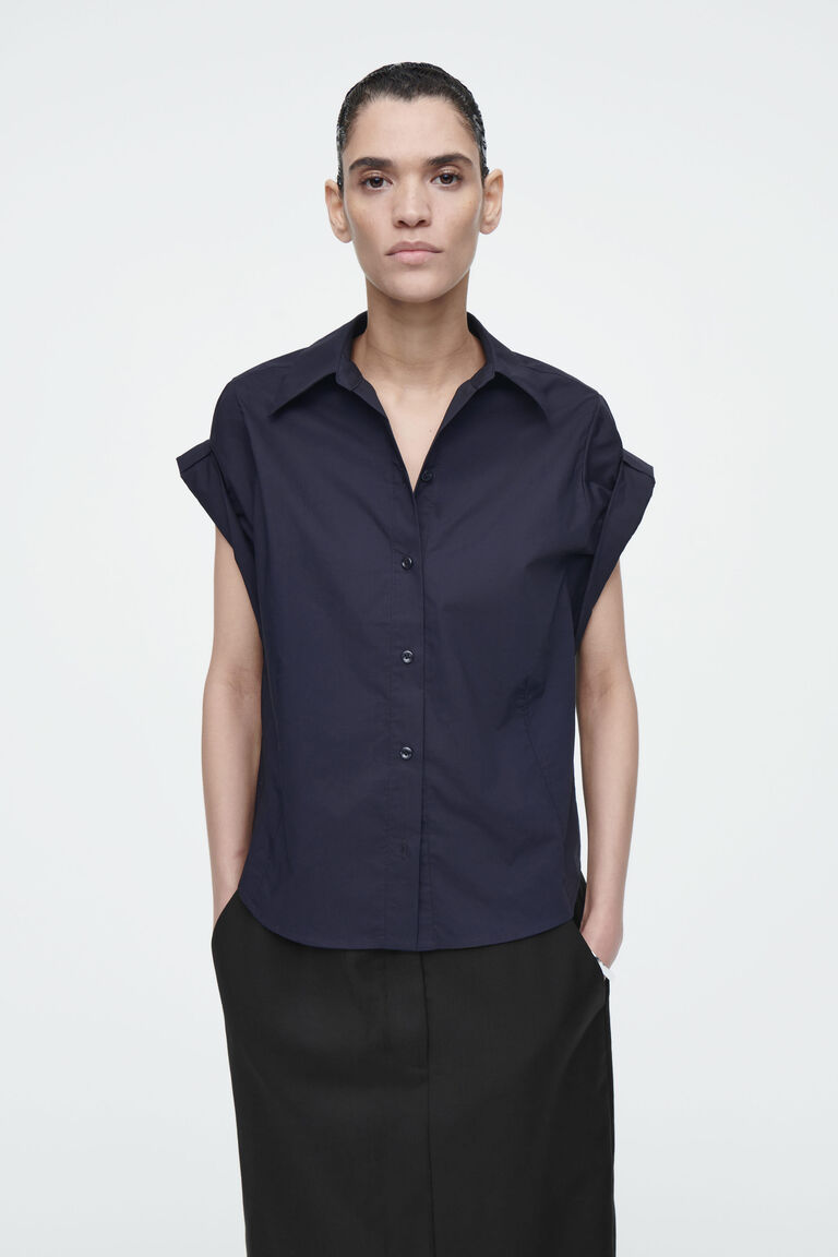 SLEEVELESS COTTON SHIRT