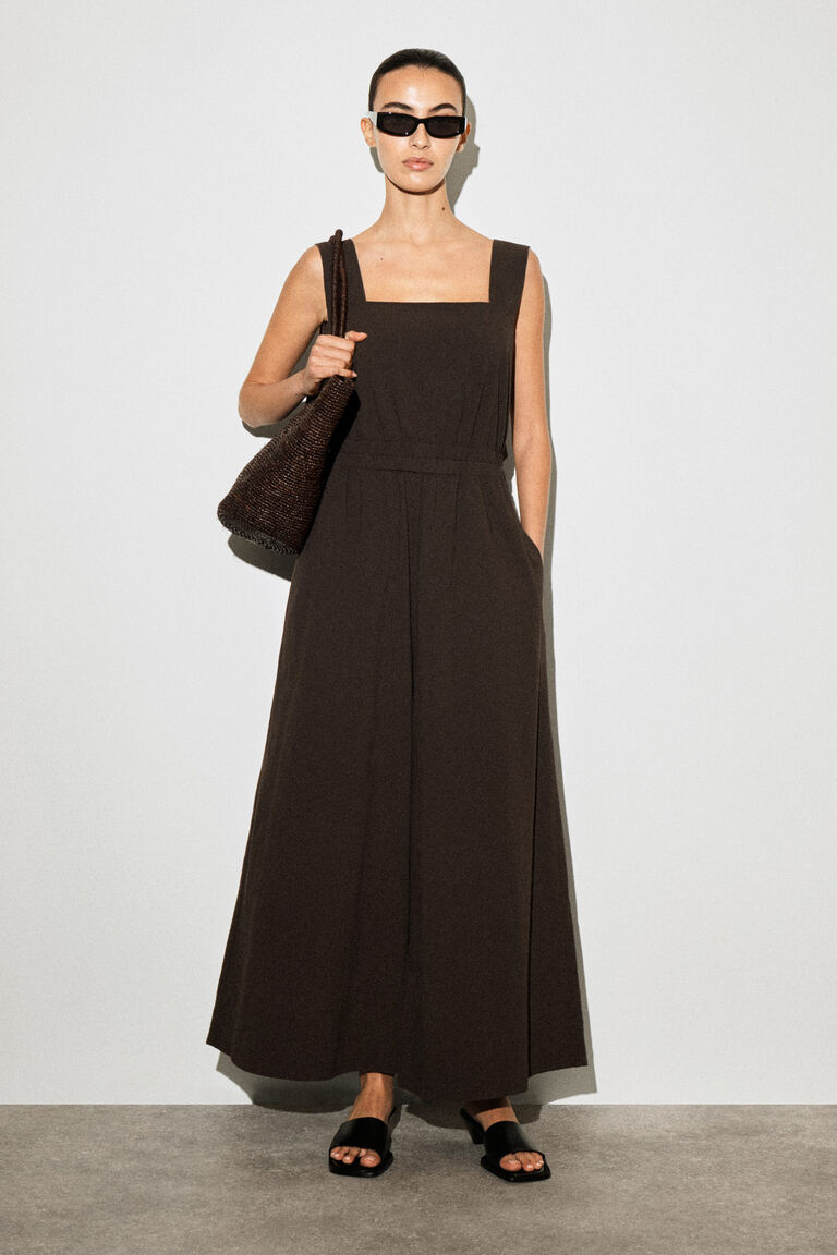 OPEN-BACK SEERSUCKER WIDE-LEG JUMPSUIT