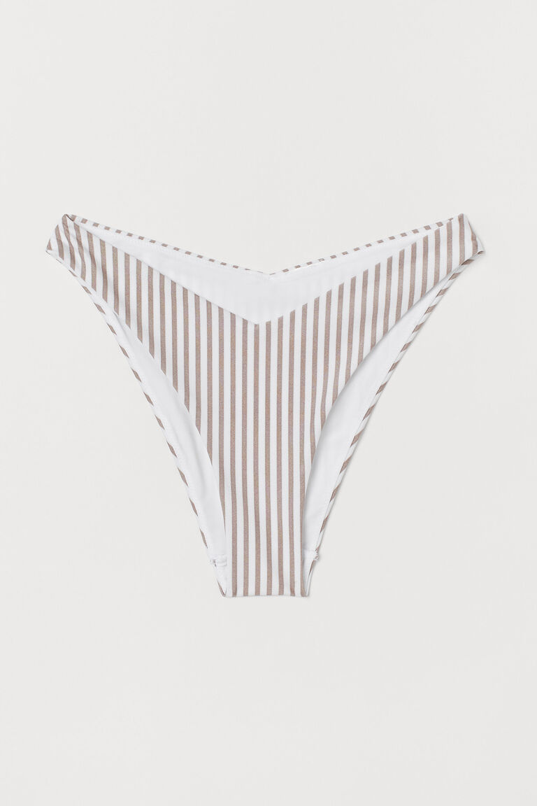 Vshaped bikini bottoms