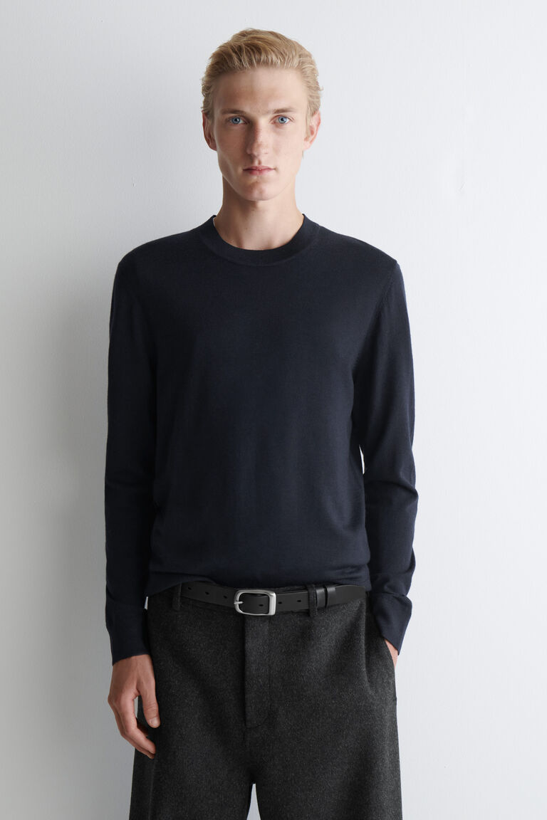 SLIM MERINO WOOL CREW-NECK JUMPER
