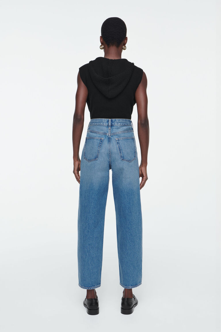 ARCH TAPERED JEANS