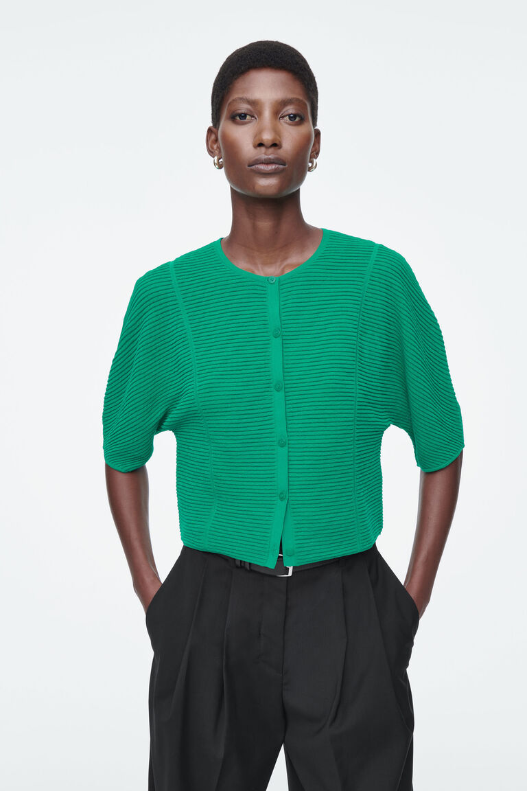 CROPPED SHORT-SLEEVED CARDIGAN