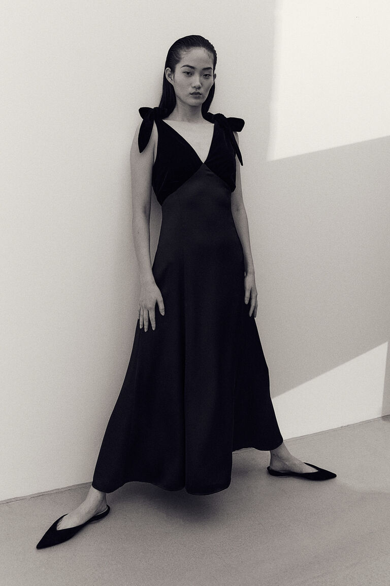 [RECTO] MILD SATIN TUCKED DETAIL STRAP DRESS☆送料込☆ gzz82269_cherry_xl?w=537&qlt=