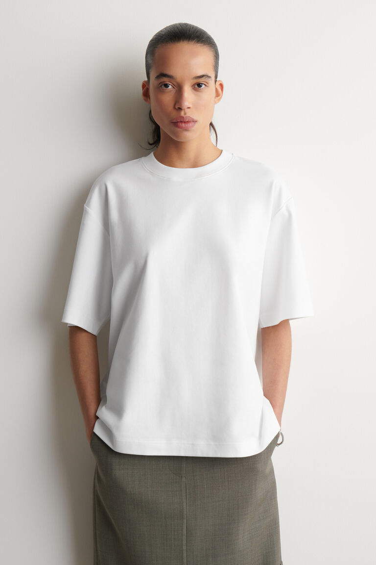 OVERSIZED T-SHIRT