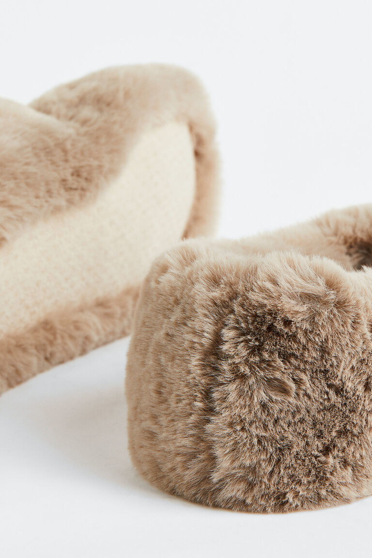 NATURAL INDOOR SLIPPER