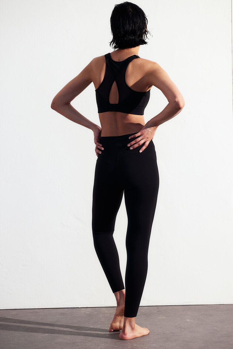 Sports leggings in ShapeMove™