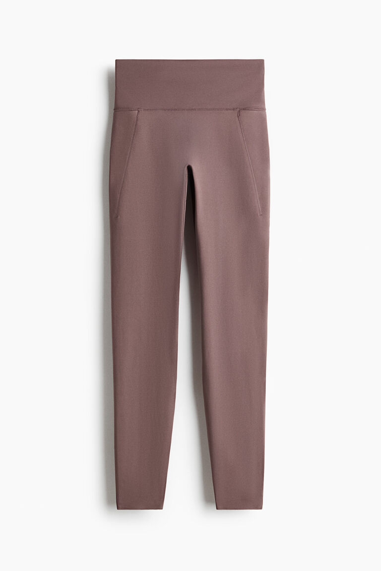 Pocket-detail sports leggings with SoftMove™