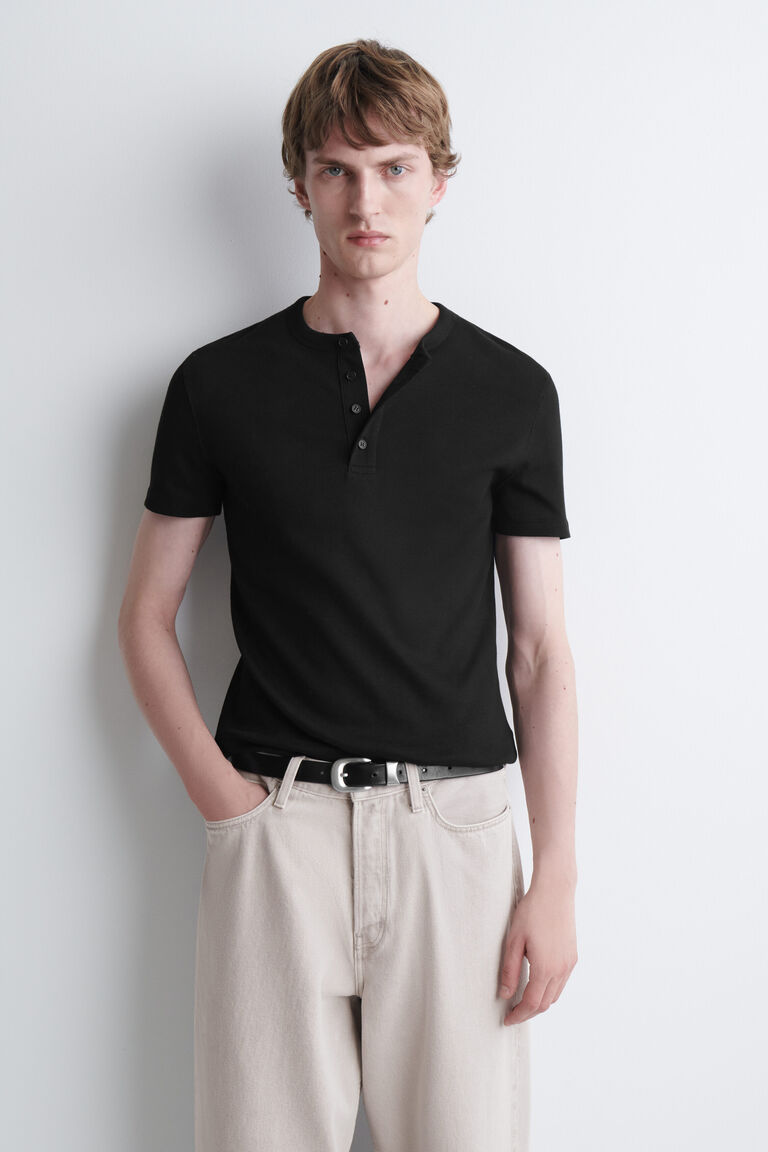 SLIM-FIT RIBBED HENLEY T-SHIRT