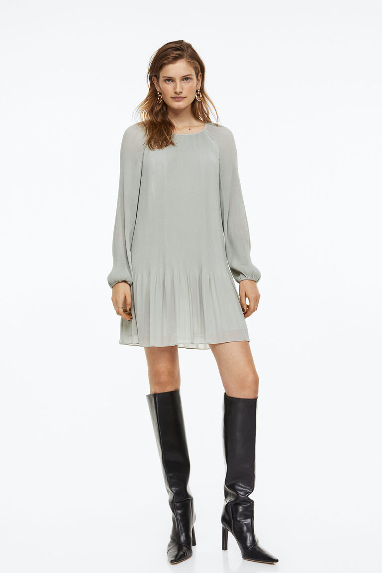 A-Line Pleated Chiffon Dress with Long Sleeves Green