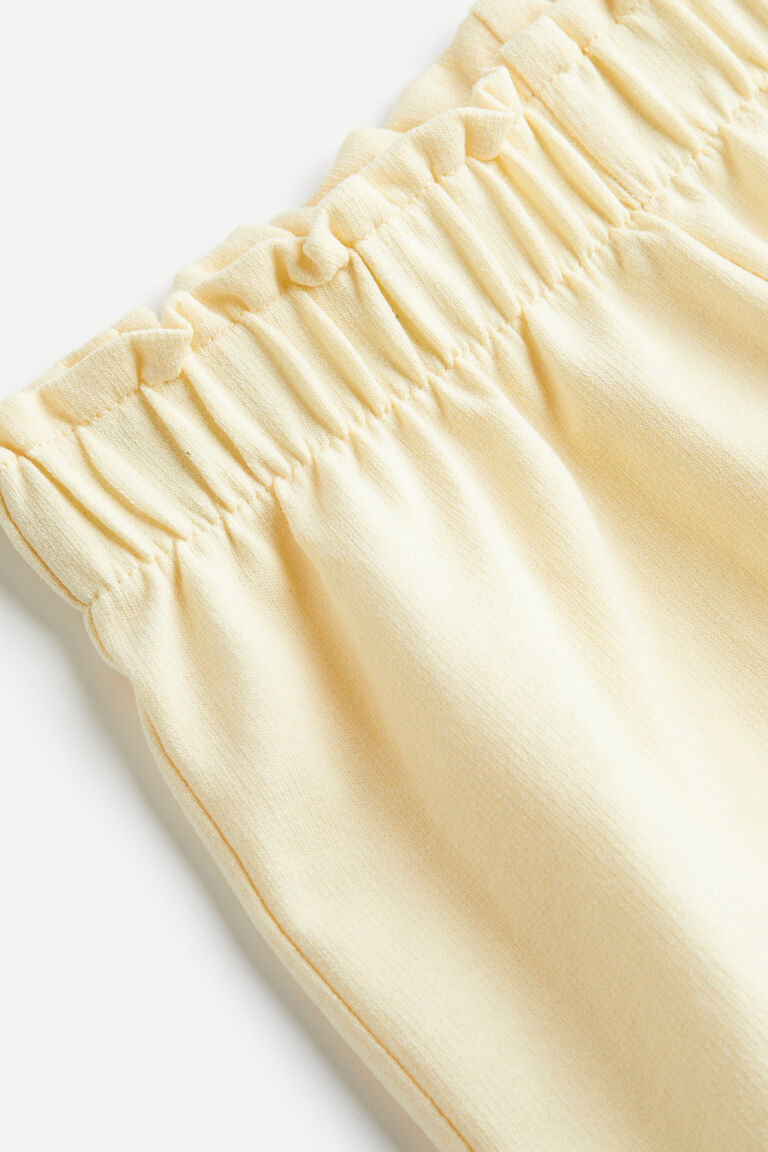 Paper bag sweatshorts